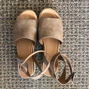 SODA espadrilles sandals